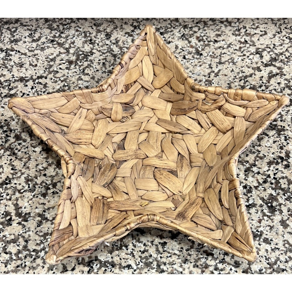 Star Basket Water Hyacinth Material Coastal Beach Sea Decor 16"